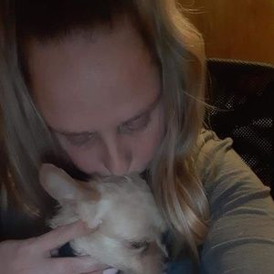 Meet your Posher, Debbie